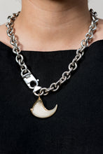 Load image into Gallery viewer, Mountain Lion Claw Necklace