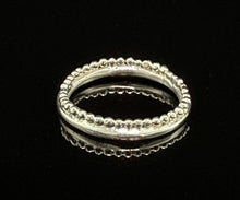 Load image into Gallery viewer, Beadwork inspired Silver Ring Size 7.75
