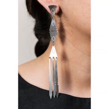 Load image into Gallery viewer, Double Hourglass Earring with Fringe
