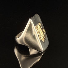 Load image into Gallery viewer, The Frog Ring Size 7.25
