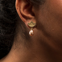 Load image into Gallery viewer, Pink Pearl and Gold Floral Earring
