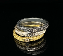 Load image into Gallery viewer, Sweetgrass yellow gold band Size 7.5 with diamond
