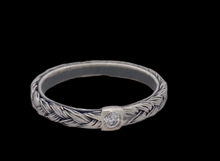 Load image into Gallery viewer, Sweetgrass silver Size 7.5 with diamond

