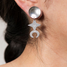 Load image into Gallery viewer, Perfect Size Southern Plains Earring
