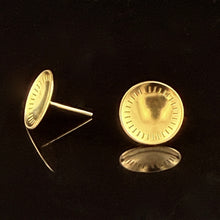 Load image into Gallery viewer, 18k Small Gold Sun Studs
