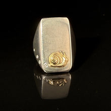 Load image into Gallery viewer, Snail Ring with Diamonds Size 11
